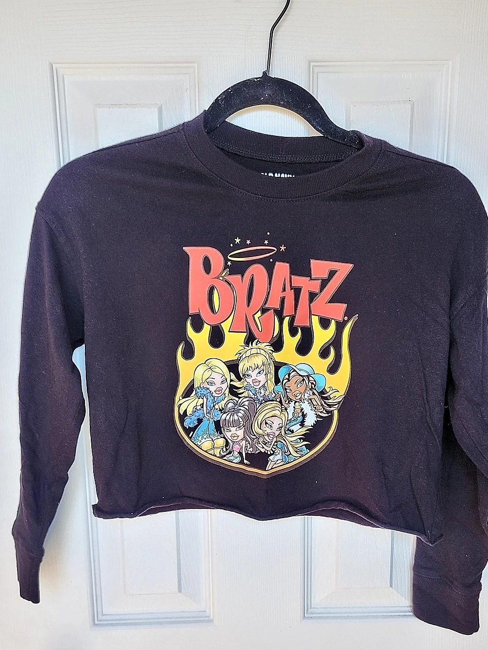 Old Navy Bratz™ Long-Sleeve Cropped Graphic T-Shirt for Girls Black Large